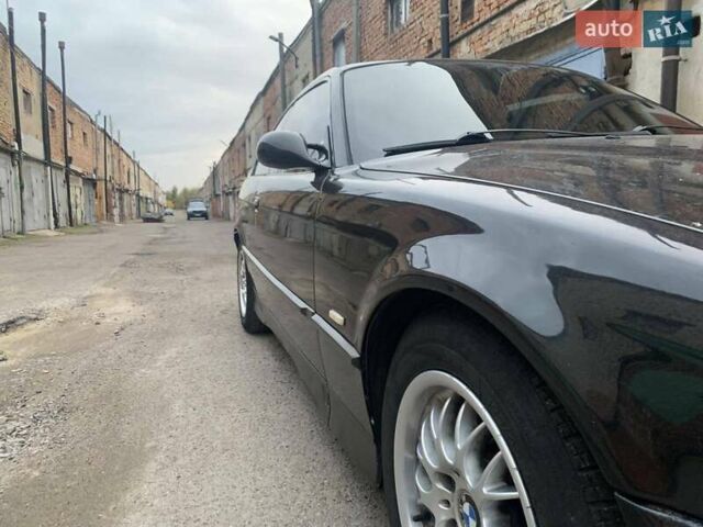 Чорний БМВ 3 Серія, об'ємом двигуна 1.6 л та пробігом 300 тис. км за 3500 $, фото 5 на Automoto.ua