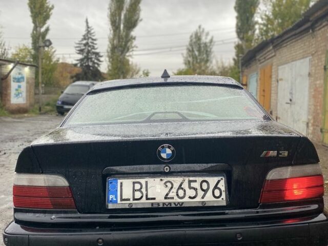 Чорний БМВ 3 Серія, об'ємом двигуна 0 л та пробігом 300 тис. км за 2200 $, фото 5 на Automoto.ua
