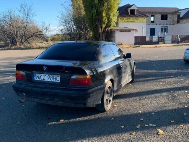 Черный БМВ 3 Серия, объемом двигателя 1.8 л и пробегом 250 тыс. км за 1500 $, фото 6 на Automoto.ua