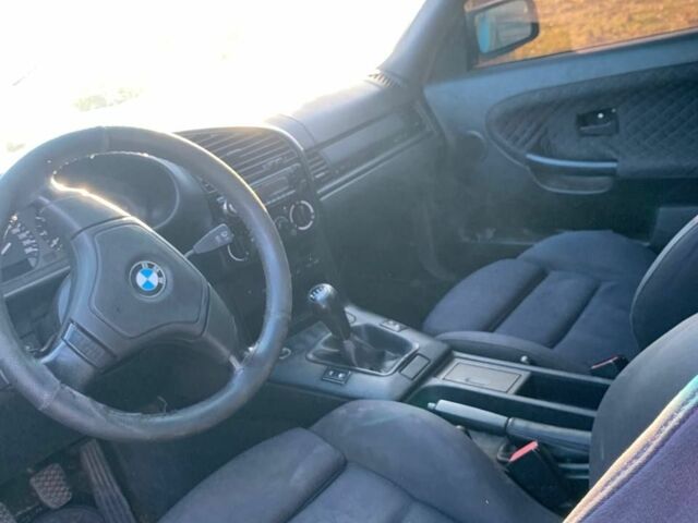 Черный БМВ 3 Серия, объемом двигателя 1.8 л и пробегом 250 тыс. км за 1500 $, фото 7 на Automoto.ua