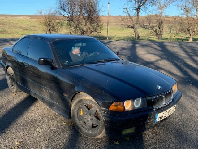 Черный БМВ 3 Серия, объемом двигателя 1.8 л и пробегом 250 тыс. км за 1500 $, фото 4 на Automoto.ua