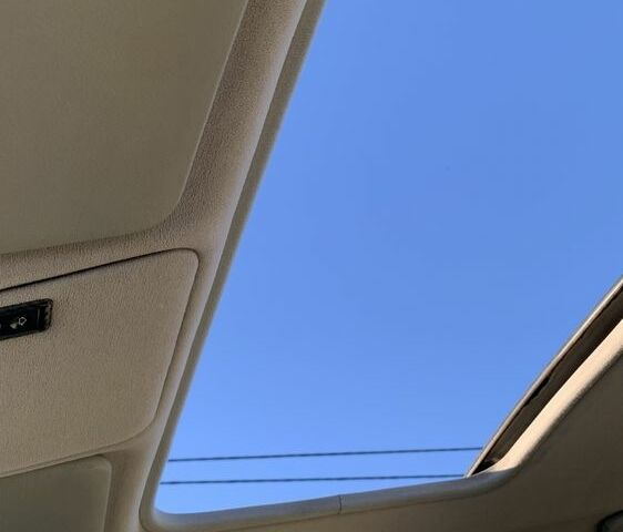 Чорний БМВ 3 Серія, об'ємом двигуна 1.8 л та пробігом 282 тис. км за 3700 $, фото 9 на Automoto.ua