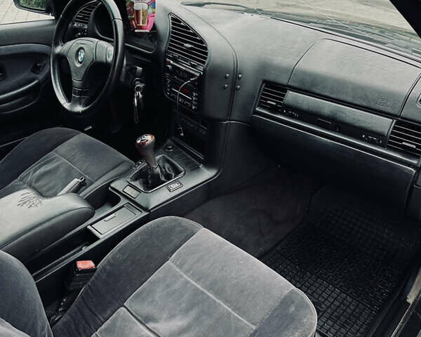Чорний БМВ 3 Серія, об'ємом двигуна 1.99 л та пробігом 464 тис. км за 4500 $, фото 12 на Automoto.ua