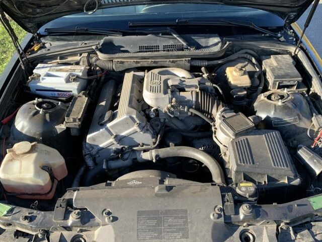 Чорний БМВ 3 Серія, об'ємом двигуна 1.8 л та пробігом 282 тис. км за 3700 $, фото 6 на Automoto.ua