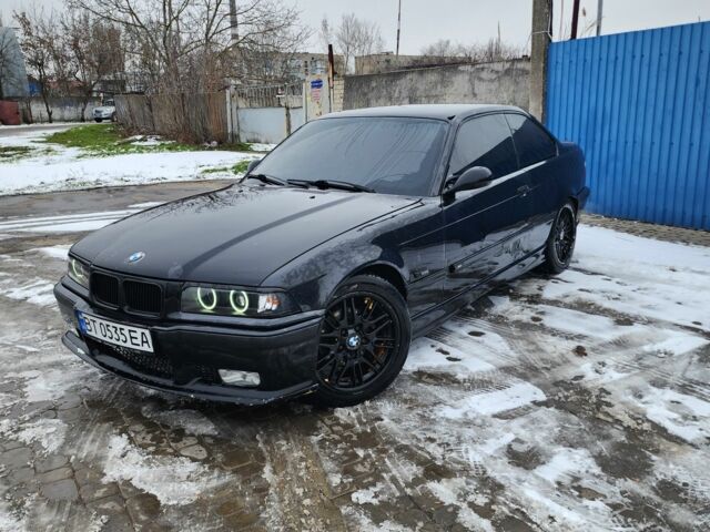 Черный БМВ 3 Серия, объемом двигателя 2 л и пробегом 3 тыс. км за 4000 $, фото 2 на Automoto.ua