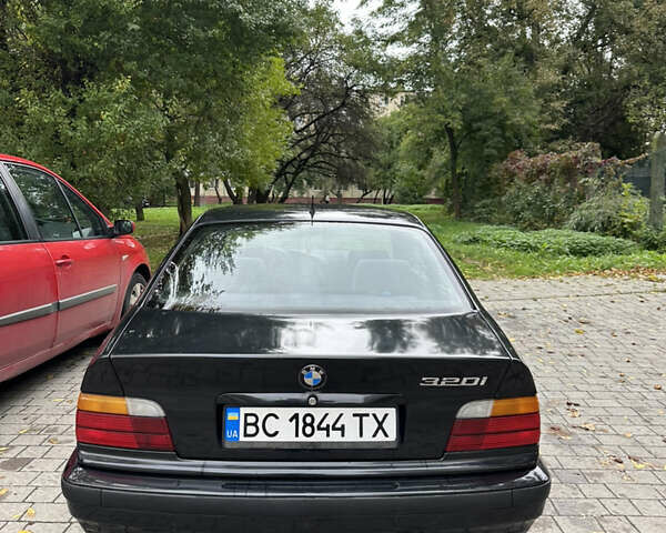 Чорний БМВ 3 Серія, об'ємом двигуна 1.99 л та пробігом 464 тис. км за 4500 $, фото 1 на Automoto.ua