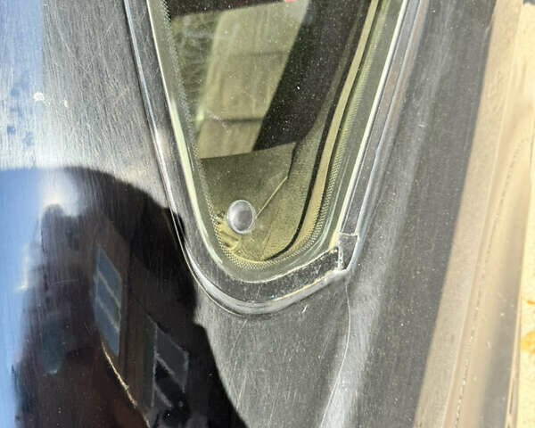 Черный БМВ 3 Серия, объемом двигателя 1.6 л и пробегом 330 тыс. км за 3000 $, фото 7 на Automoto.ua