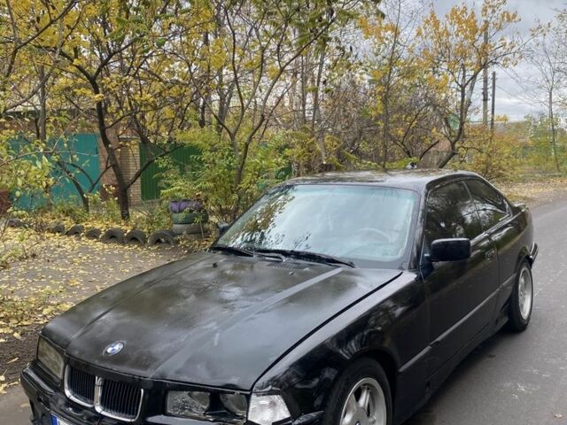 Черный БМВ 3 Серия, объемом двигателя 1.8 л и пробегом 226 тыс. км за 1200 $, фото 5 на Automoto.ua