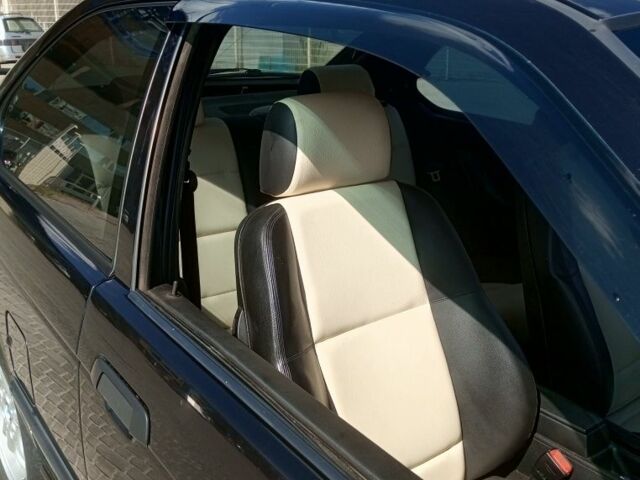 Черный БМВ 3 Серия, объемом двигателя 0 л и пробегом 350 тыс. км за 3600 $, фото 4 на Automoto.ua