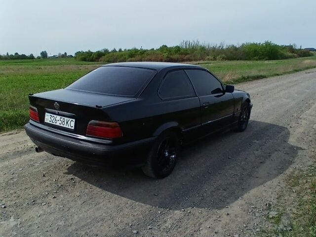 Черный БМВ 3 Серия, объемом двигателя 0 л и пробегом 337 тыс. км за 2350 $, фото 2 на Automoto.ua