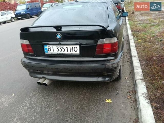 Черный БМВ 3 Серия, объемом двигателя 1.6 л и пробегом 377 тыс. км за 2700 $, фото 5 на Automoto.ua