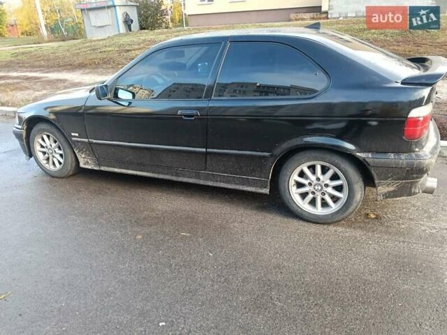 Черный БМВ 3 Серия, объемом двигателя 1.6 л и пробегом 377 тыс. км за 2700 $, фото 6 на Automoto.ua