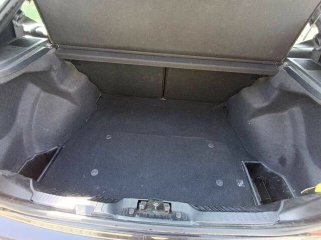 Черный БМВ 3 Серия, объемом двигателя 1.9 л и пробегом 169 тыс. км за 3700 $, фото 6 на Automoto.ua