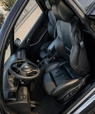 Черный БМВ 3 Серия, объемом двигателя 2.5 л и пробегом 334 тыс. км за 5900 $, фото 11 на Automoto.ua