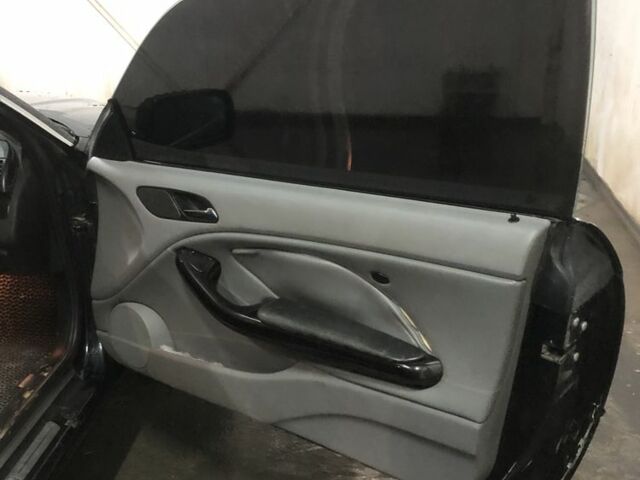 Черный БМВ 3 Серия, объемом двигателя 2.2 л и пробегом 342 тыс. км за 4500 $, фото 13 на Automoto.ua