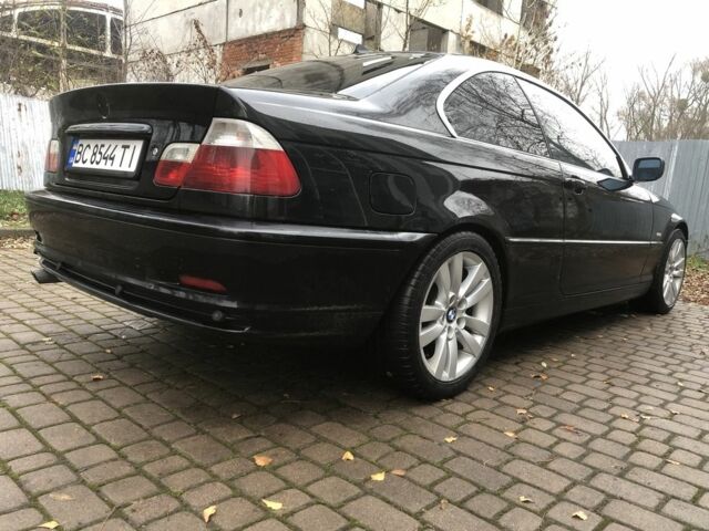 Черный БМВ 3 Серия, объемом двигателя 2.2 л и пробегом 300 тыс. км за 4184 $, фото 4 на Automoto.ua