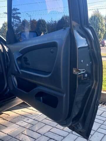 Чорний БМВ 3 Серія, об'ємом двигуна 2 л та пробігом 320 тис. км за 6300 $, фото 3 на Automoto.ua