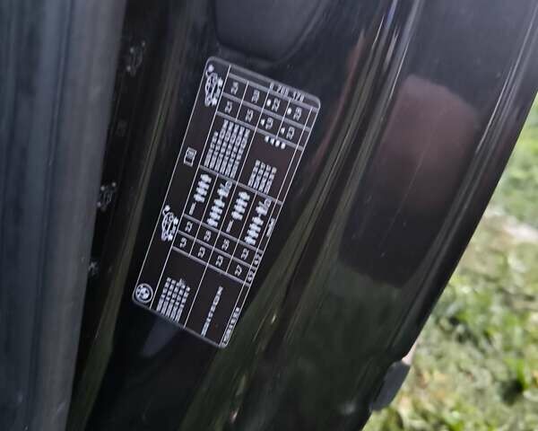 Чорний БМВ 3 Серія, об'ємом двигуна 1.8 л та пробігом 250 тис. км за 3500 $, фото 1 на Automoto.ua