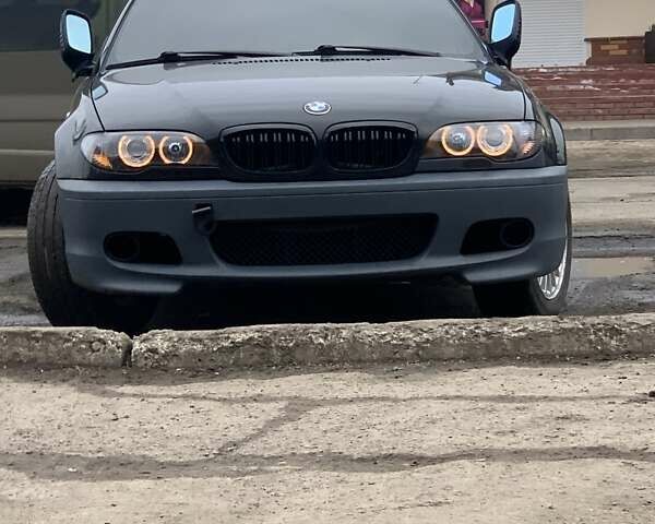 Черный БМВ 3 Серия, объемом двигателя 2 л и пробегом 290 тыс. км за 5600 $, фото 9 на Automoto.ua