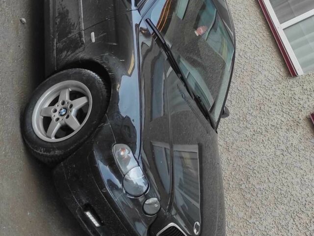 Черный БМВ 3 Серия, объемом двигателя 1 л и пробегом 2 тыс. км за 3000 $, фото 8 на Automoto.ua