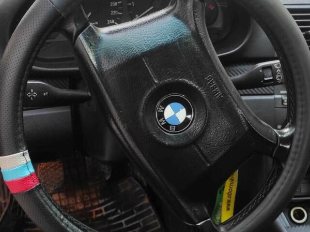 Черный БМВ 3 Серия, объемом двигателя 1 л и пробегом 2 тыс. км за 3000 $, фото 4 на Automoto.ua