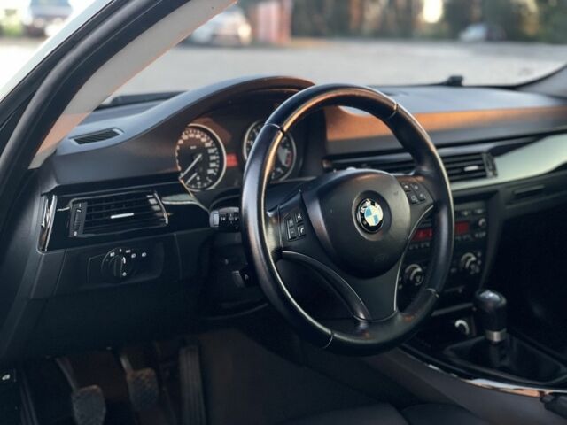 Черный БМВ 3 Серия, объемом двигателя 3 л и пробегом 122 тыс. км за 12700 $, фото 11 на Automoto.ua