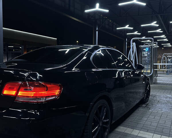 Черный БМВ 3 Серия, объемом двигателя 2 л и пробегом 232 тыс. км за 9000 $, фото 4 на Automoto.ua