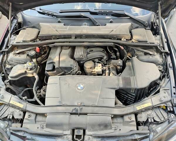 Черный БМВ 3 Серия, объемом двигателя 2 л и пробегом 185 тыс. км за 8000 $, фото 6 на Automoto.ua