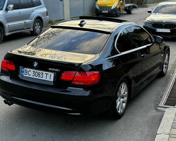 Черный БМВ 3 Серия, объемом двигателя 3 л и пробегом 215 тыс. км за 7800 $, фото 5 на Automoto.ua