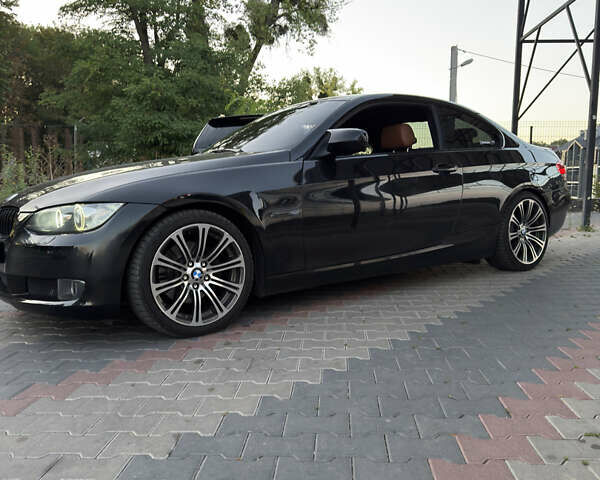 Черный БМВ 3 Серия, объемом двигателя 2 л и пробегом 267 тыс. км за 11999 $, фото 1 на Automoto.ua