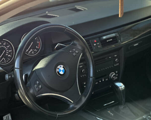 Чорний БМВ 3 Серія, об'ємом двигуна 3 л та пробігом 217 тис. км за 8499 $, фото 27 на Automoto.ua