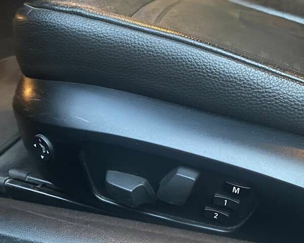 Черный БМВ 3 Серия, объемом двигателя 3 л и пробегом 194 тыс. км за 8800 $, фото 13 на Automoto.ua