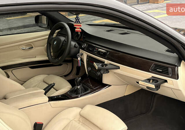 Чорний БМВ 3 Серія, об'ємом двигуна 2 л та пробігом 312 тис. км за 10300 $, фото 19 на Automoto.ua