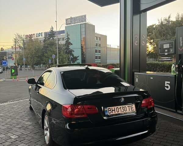 Черный БМВ 3 Серия, объемом двигателя 3 л и пробегом 185 тыс. км за 11500 $, фото 3 на Automoto.ua