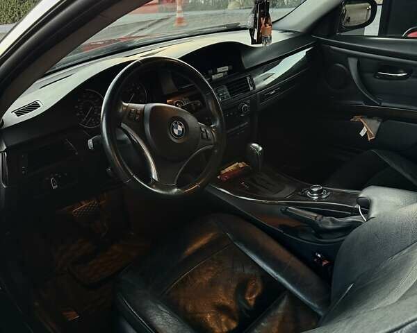 Черный БМВ 3 Серия, объемом двигателя 3 л и пробегом 185 тыс. км за 11500 $, фото 6 на Automoto.ua