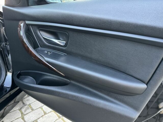 Чорний БМВ 3 Серія, об'ємом двигуна 2 л та пробігом 225 тис. км за 11300 $, фото 23 на Automoto.ua