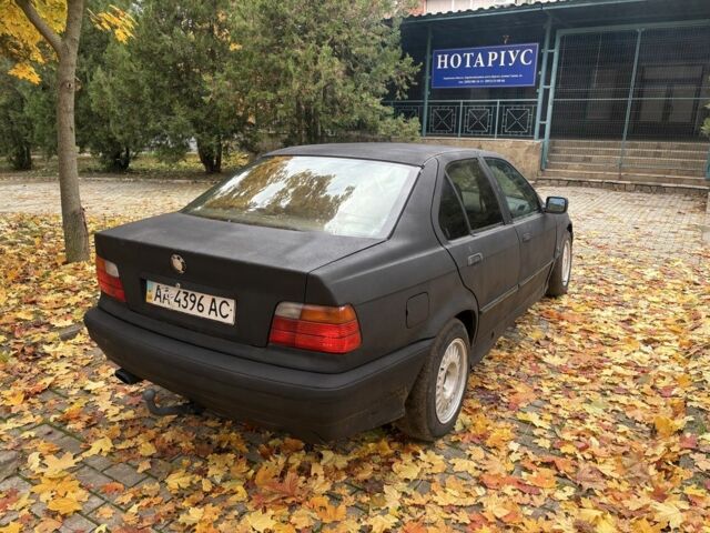 Чорний БМВ 3 Серія, об'ємом двигуна 1.8 л та пробігом 222 тис. км за 1300 $, фото 2 на Automoto.ua