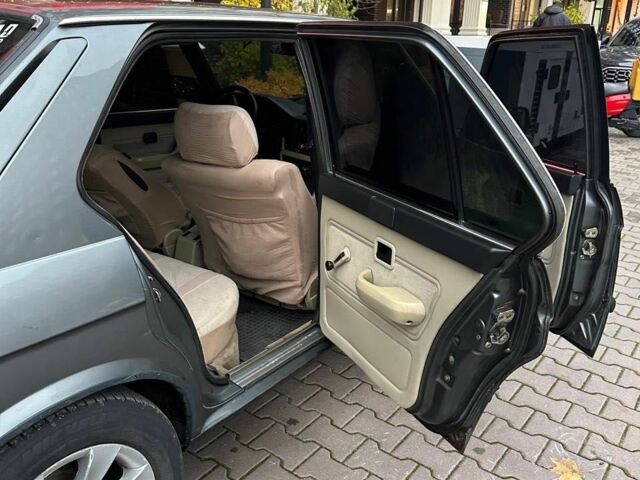 Черный БМВ 3 Серия, объемом двигателя 2 л и пробегом 240 тыс. км за 1400 $, фото 12 на Automoto.ua