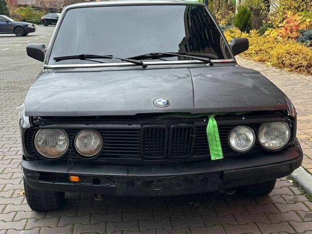 Черный БМВ 3 Серия, объемом двигателя 2 л и пробегом 240 тыс. км за 1400 $, фото 3 на Automoto.ua