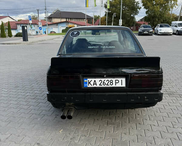 Черный БМВ 3 Серия, объемом двигателя 3.5 л и пробегом 300 тыс. км за 2900 $, фото 4 на Automoto.ua