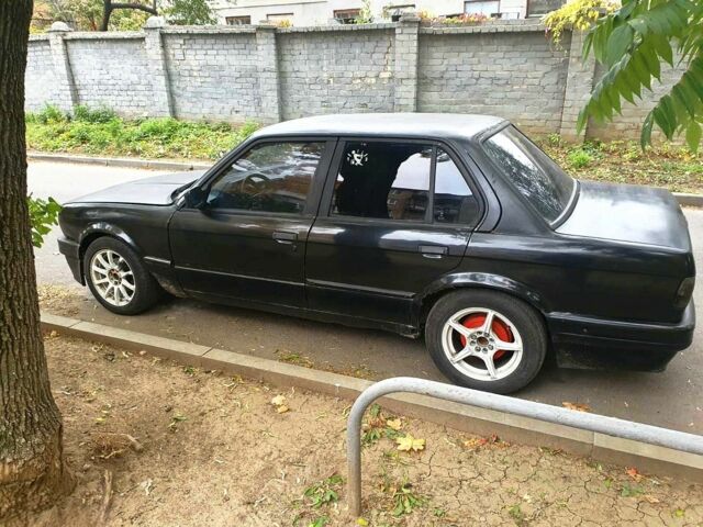 Чорний БМВ 3 Серія, об'ємом двигуна 1.8 л та пробігом 286 тис. км за 951 $, фото 4 на Automoto.ua