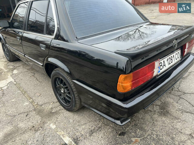 Чорний БМВ 3 Серія, об'ємом двигуна 2.4 л та пробігом 253 тис. км за 2100 $, фото 6 на Automoto.ua