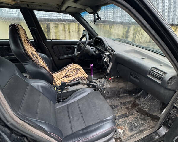 Черный БМВ 3 Серия, объемом двигателя 3.5 л и пробегом 350 тыс. км за 2300 $, фото 9 на Automoto.ua