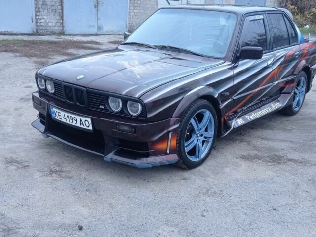 Чорний БМВ 3 Серія, об'ємом двигуна 2 л та пробігом 222 тис. км за 8500 $, фото 5 на Automoto.ua