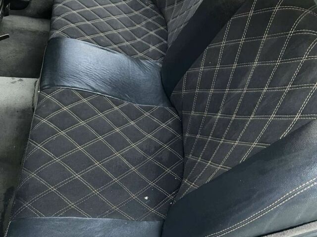 Чорний БМВ 3 Серія, об'ємом двигуна 0 л та пробігом 111 тис. км за 2200 $, фото 6 на Automoto.ua