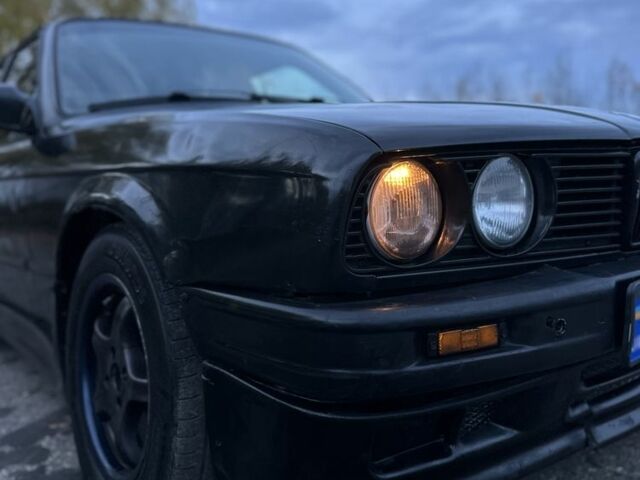 Черный БМВ 3 Серия, объемом двигателя 1.6 л и пробегом 300 тыс. км за 1500 $, фото 10 на Automoto.ua