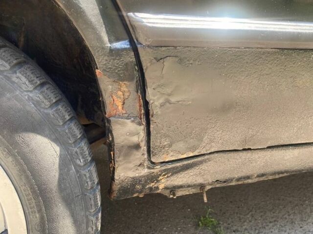 Черный БМВ 3 Серия, объемом двигателя 1.8 л и пробегом 3 тыс. км за 1015 $, фото 6 на Automoto.ua