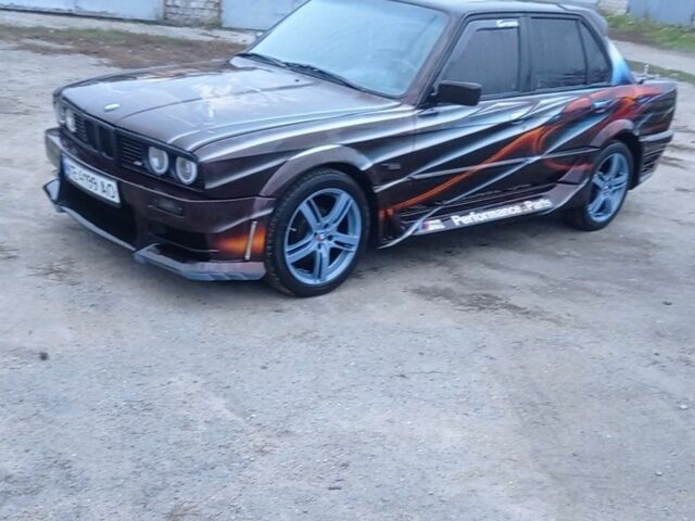 Чорний БМВ 3 Серія, об'ємом двигуна 2 л та пробігом 222 тис. км за 8500 $, фото 4 на Automoto.ua