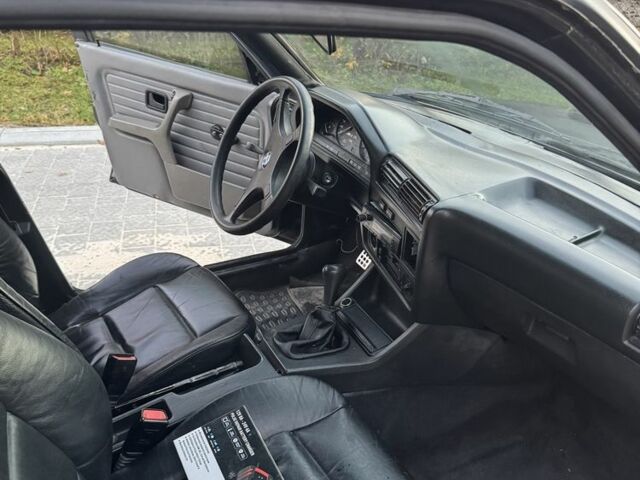 Черный БМВ 3 Серия, объемом двигателя 1.6 л и пробегом 300 тыс. км за 1300 $, фото 6 на Automoto.ua