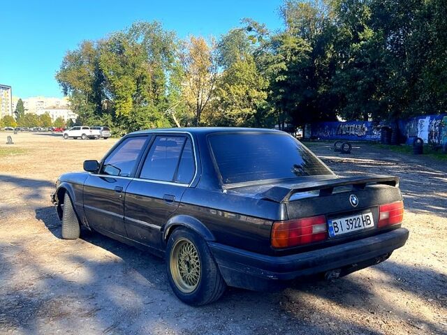 Черный БМВ 3 Серия, объемом двигателя 1.8 л и пробегом 350 тыс. км за 2200 $, фото 2 на Automoto.ua